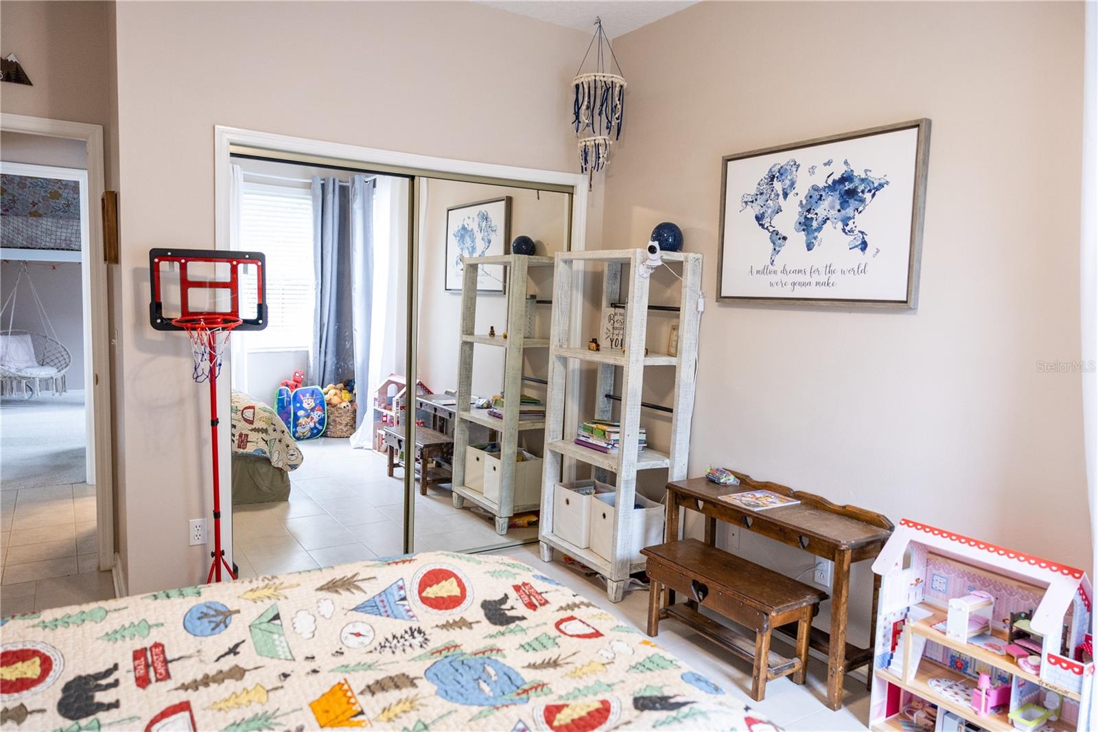 THERESA ARBOR - Residential