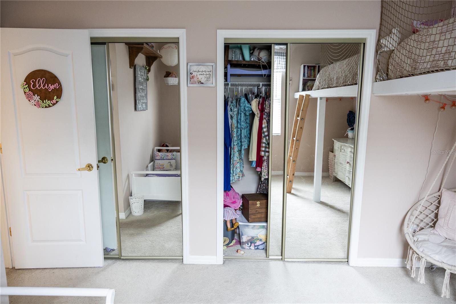 THERESA ARBOR - Residential