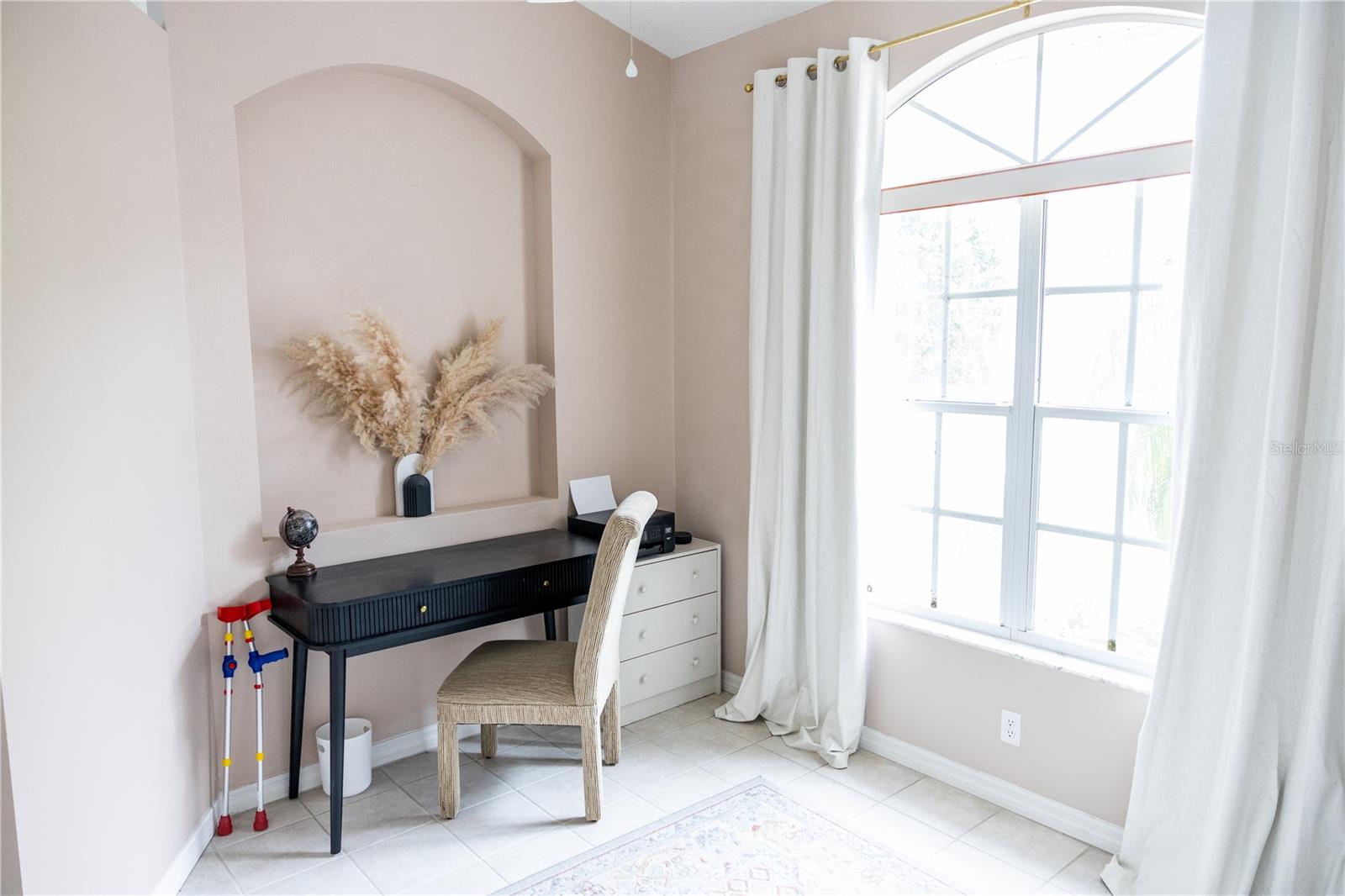 THERESA ARBOR - Residential