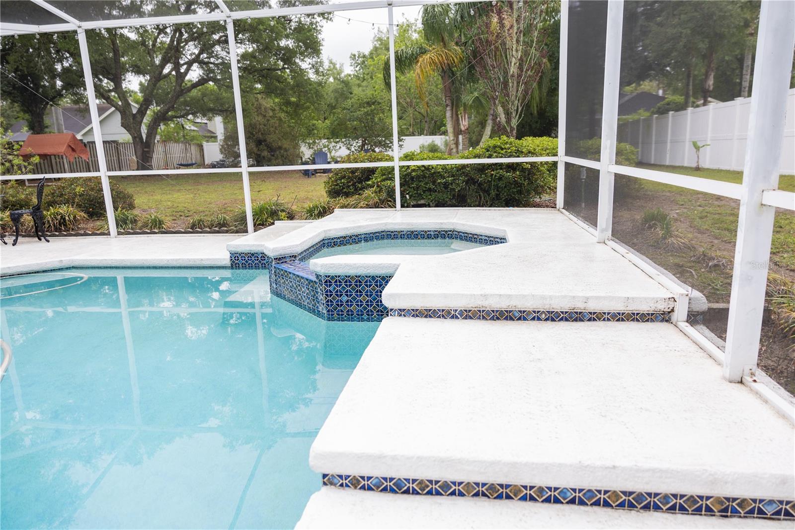 THERESA ARBOR - Residential