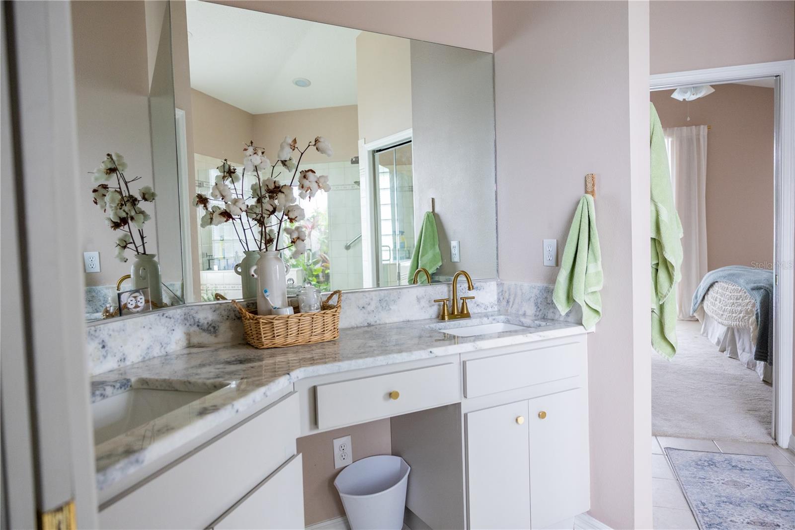 THERESA ARBOR - Residential