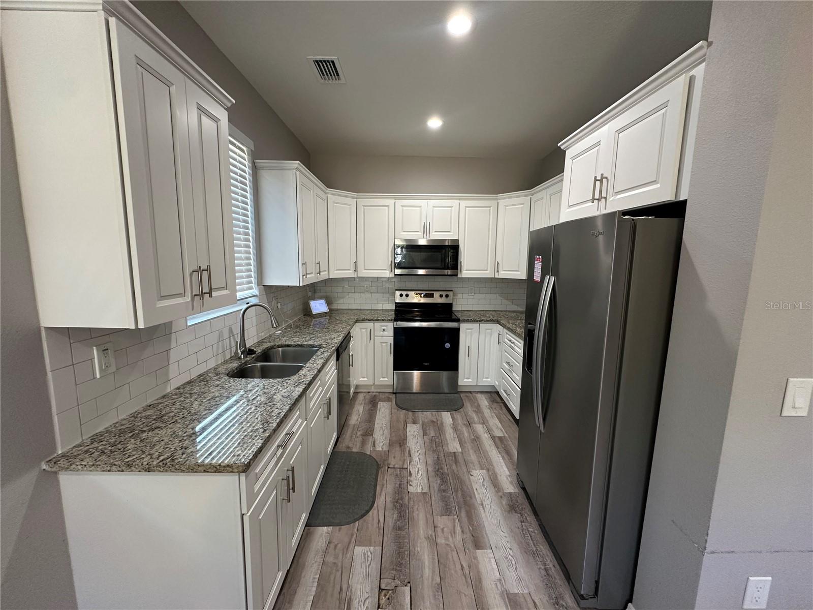 THIRTY FIFTH STREET CIRCLE SUB - Residential Lease