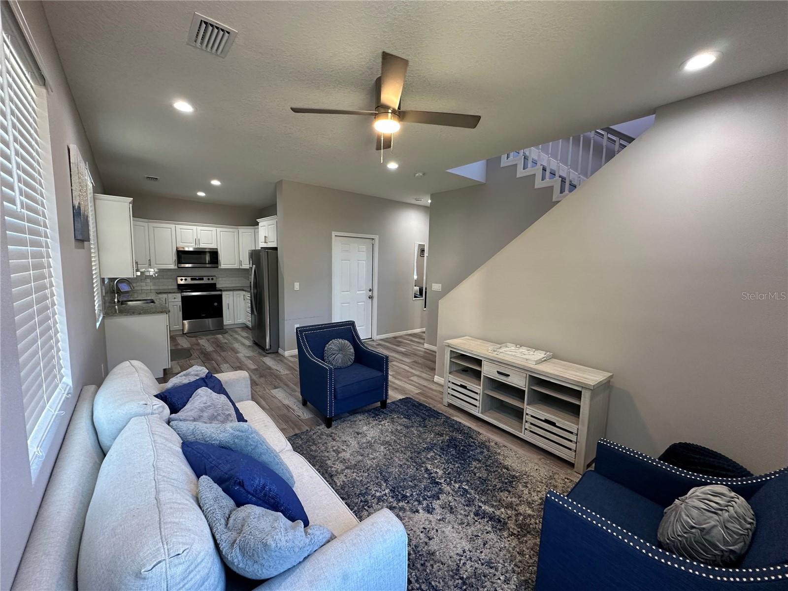 THIRTY FIFTH STREET CIRCLE SUB - Residential Lease