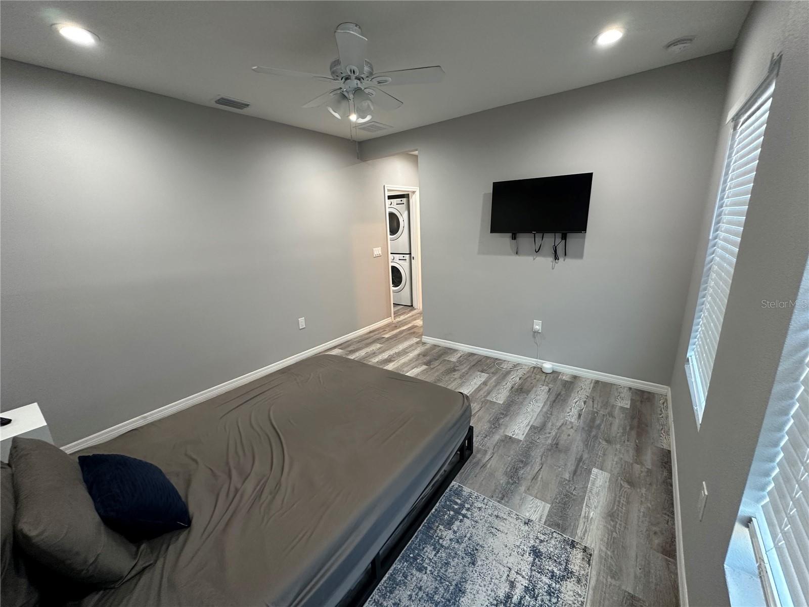 THIRTY FIFTH STREET CIRCLE SUB - Residential Lease