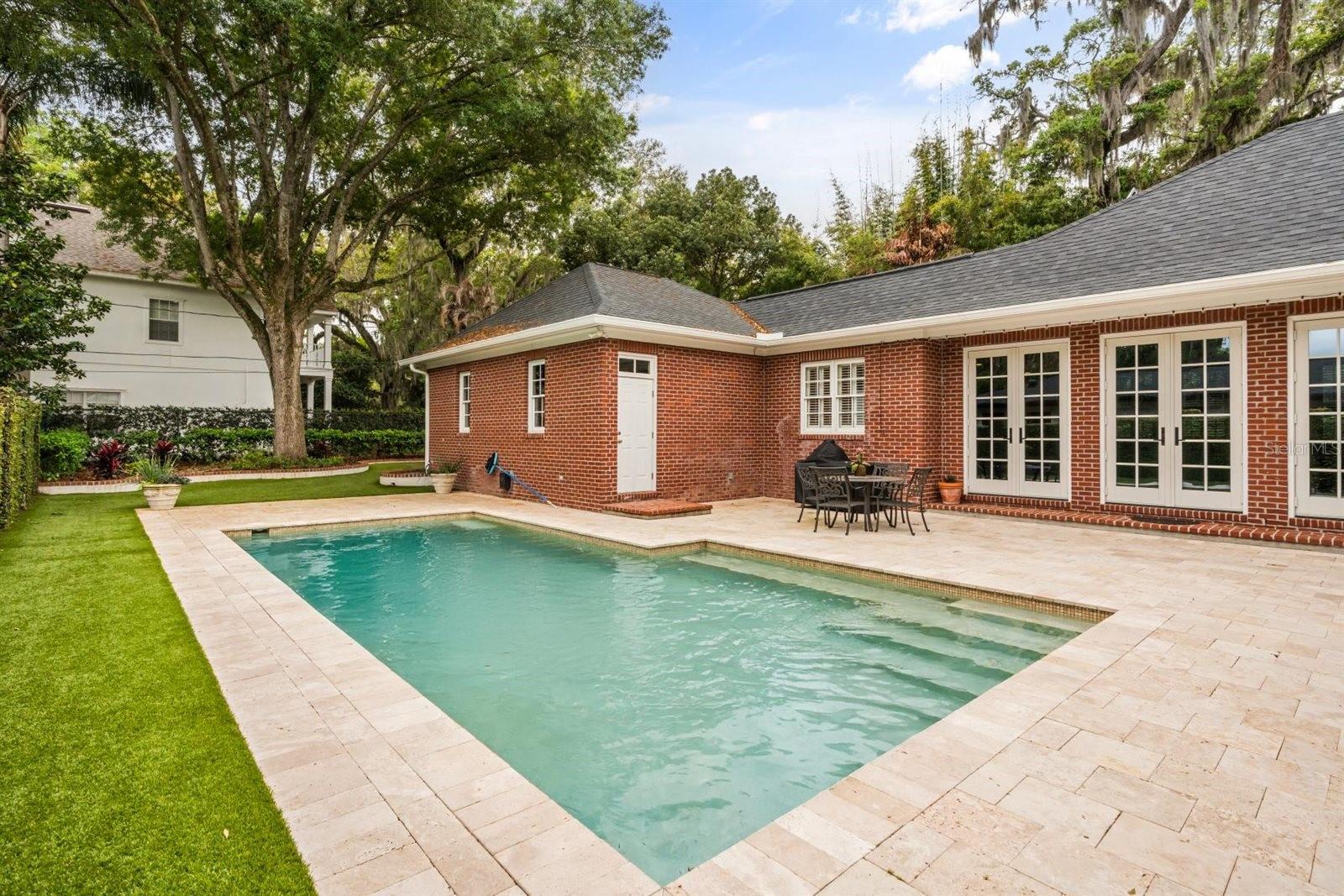 EDGEWATER ESTATES - Residential