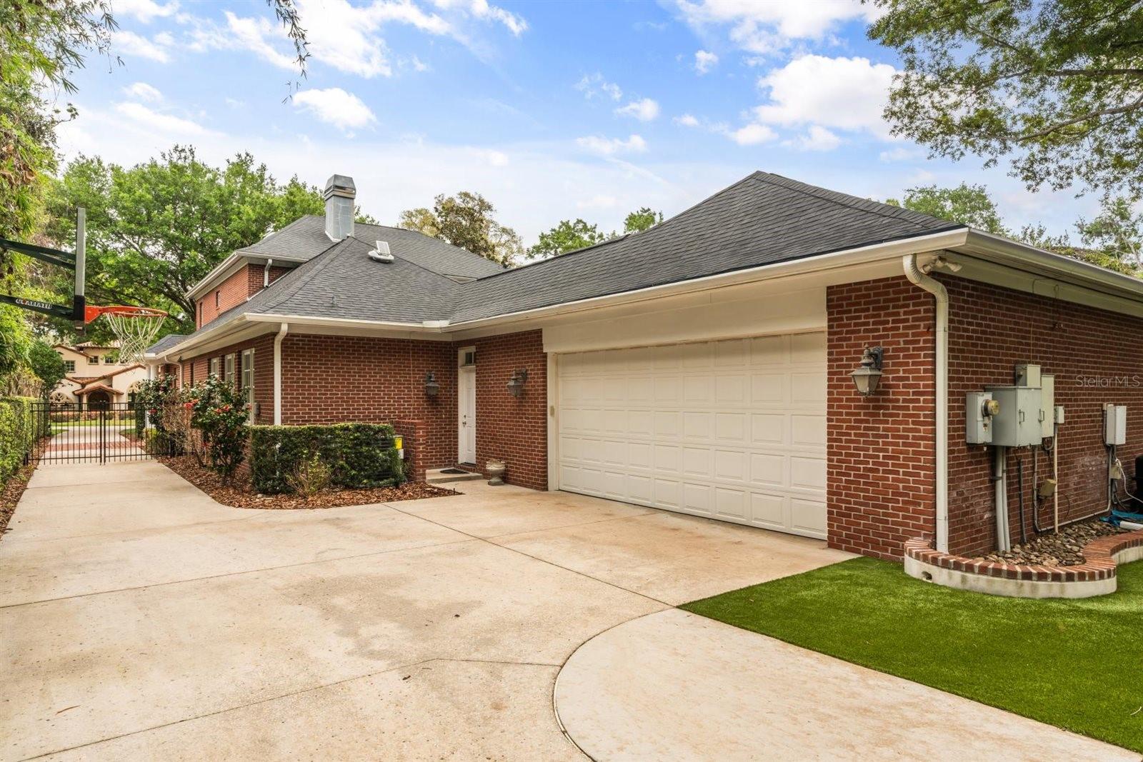 EDGEWATER ESTATES - Residential