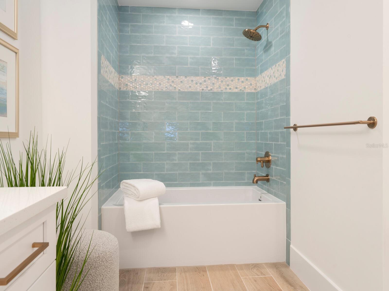 TEN35 SEASIDE - Residential