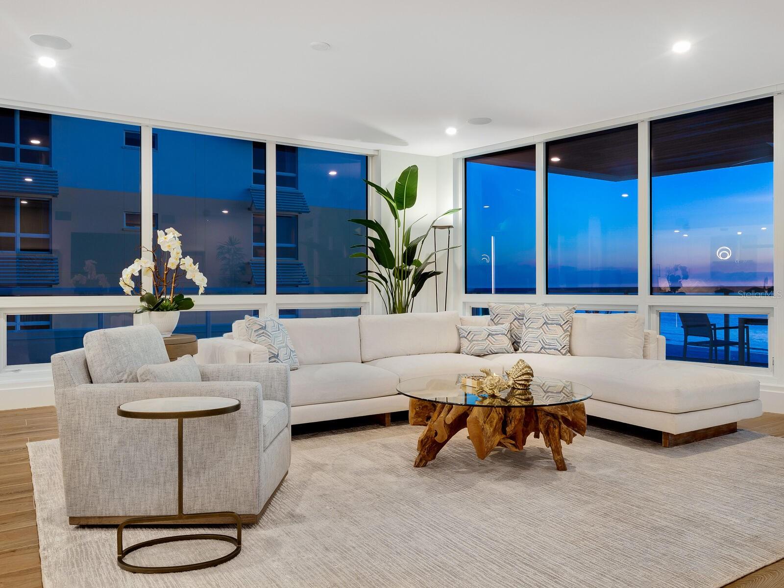 TEN35 SEASIDE - Residential