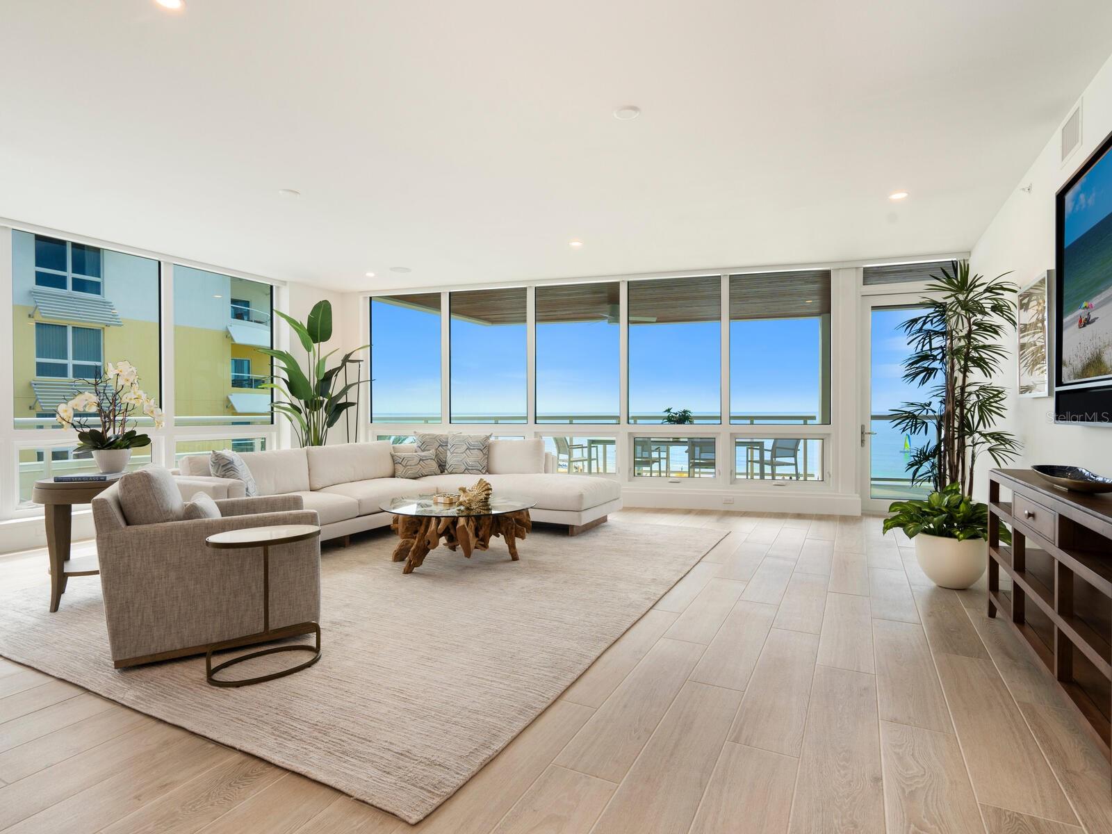 TEN35 SEASIDE - Residential