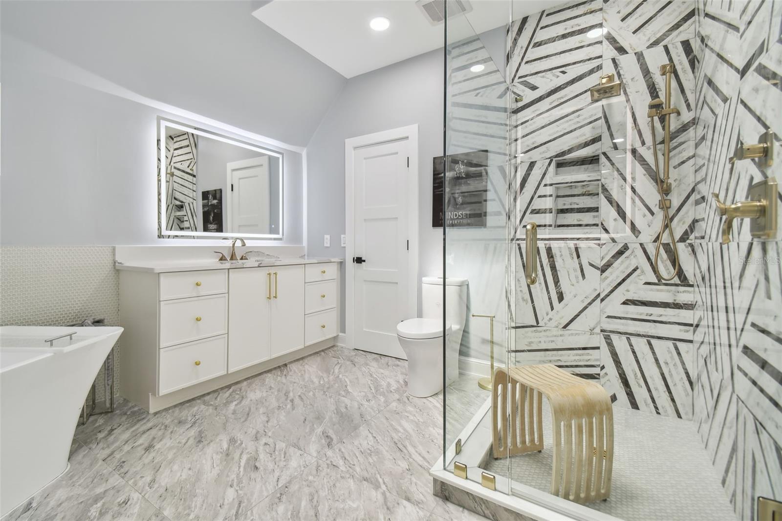 TAMPA PALMS 4A UNIT 1 - Residential