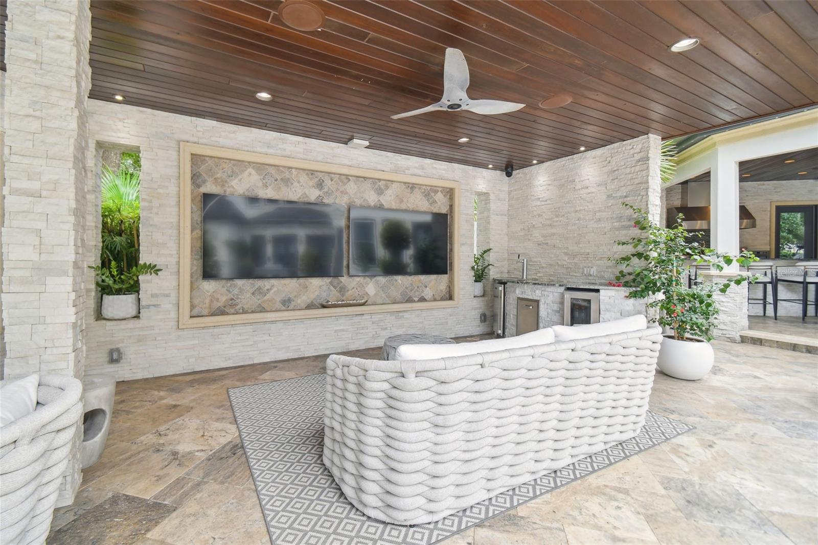 TAMPA PALMS 4A UNIT 1 - Residential