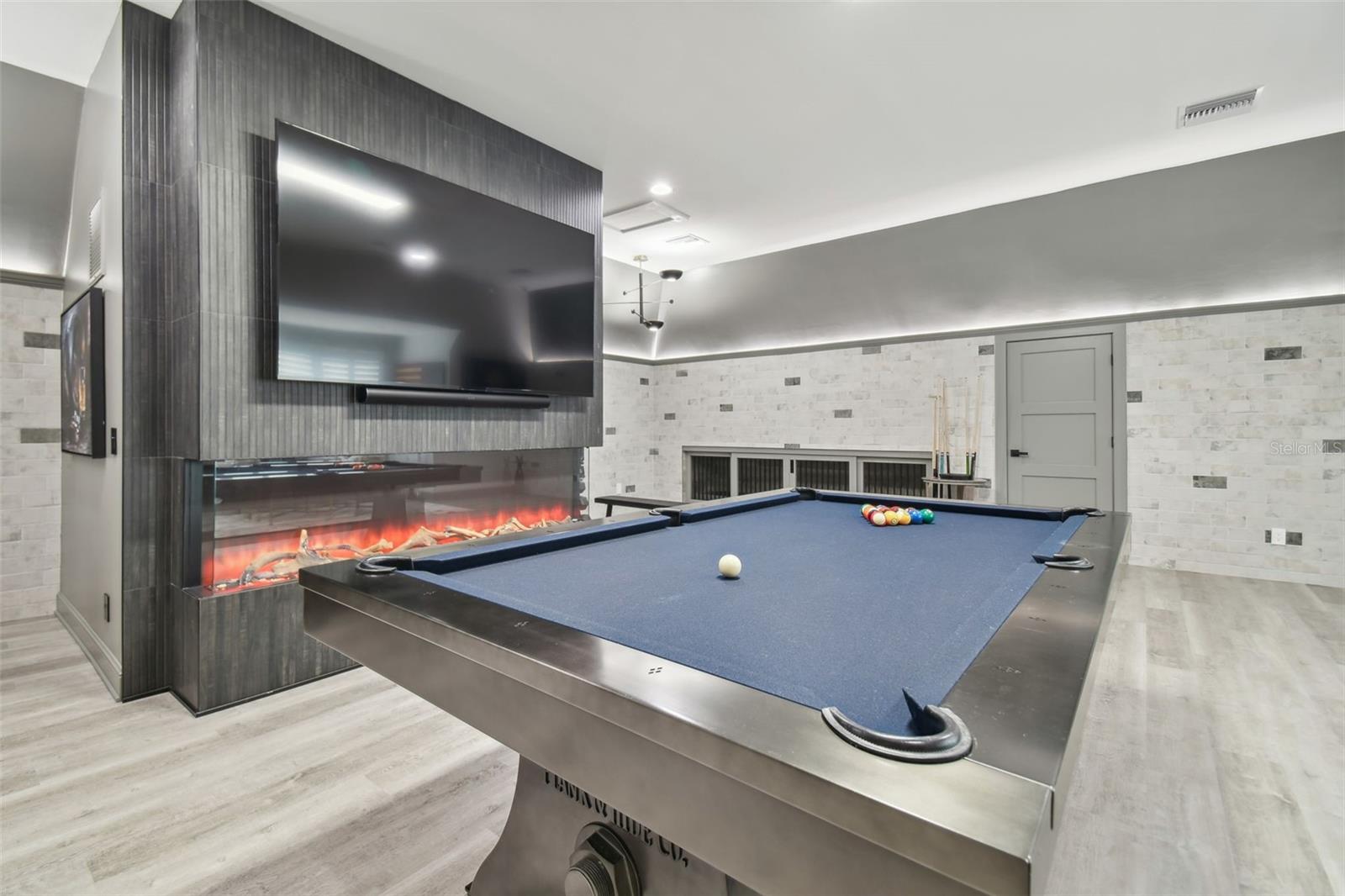 TAMPA PALMS 4A UNIT 1 - Residential