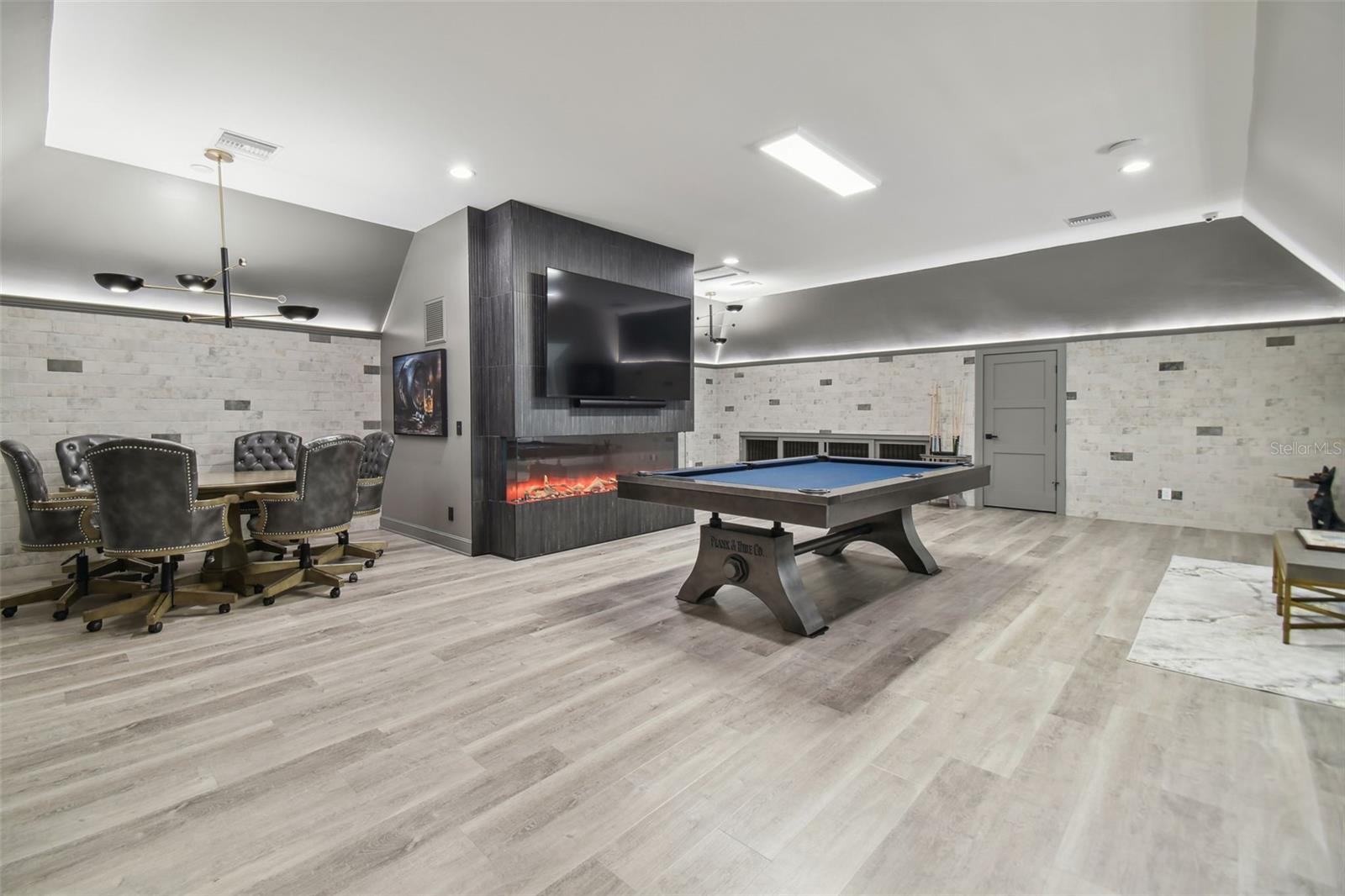 TAMPA PALMS 4A UNIT 1 - Residential