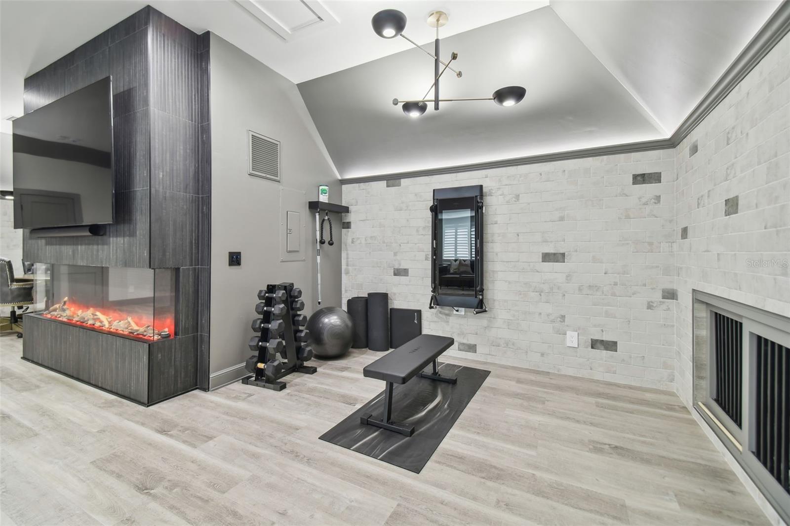 TAMPA PALMS 4A UNIT 1 - Residential