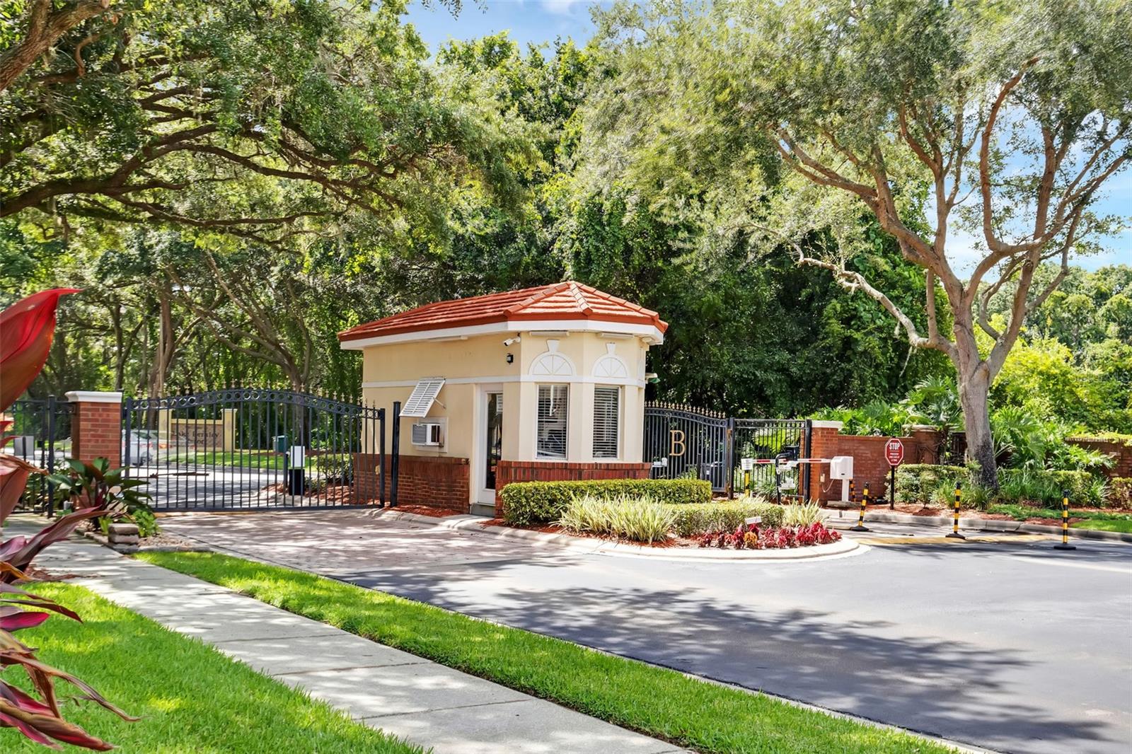 LAKE BERKLEY RESORT VILLAS PH 2 - Residential