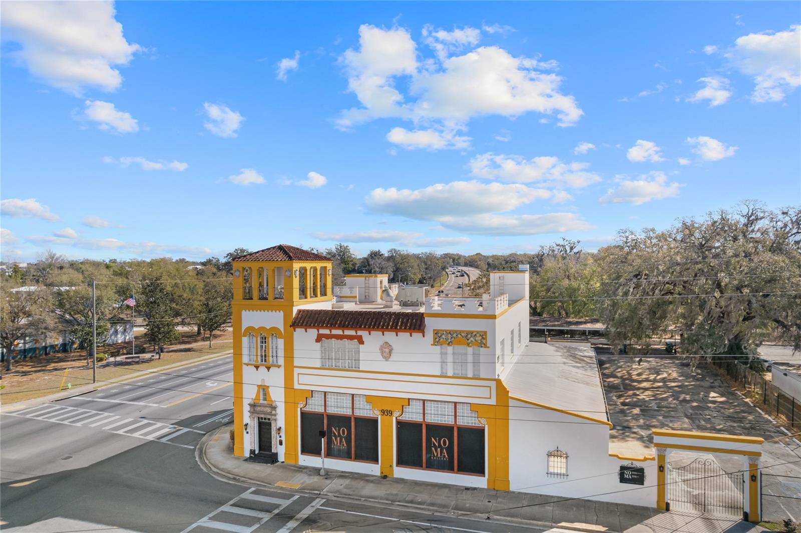 939 N MAGNOLIA AVENUE