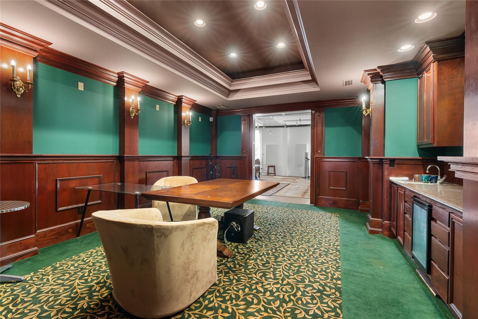 ALLREDS ADD - Commercial Sale