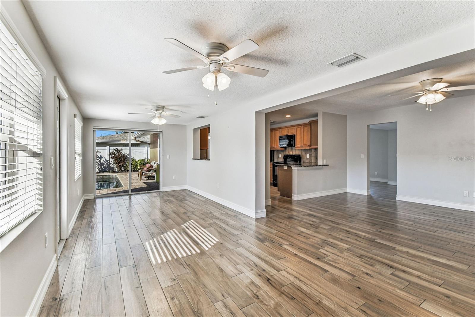 WOODLAND HILLS 1ST ADD - Residential