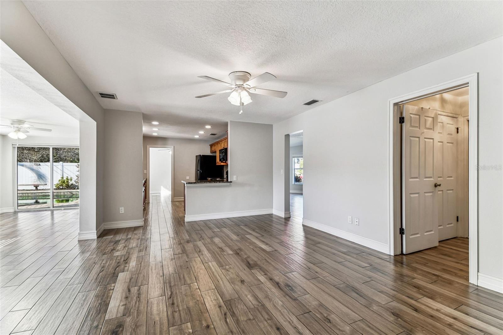 WOODLAND HILLS 1ST ADD - Residential