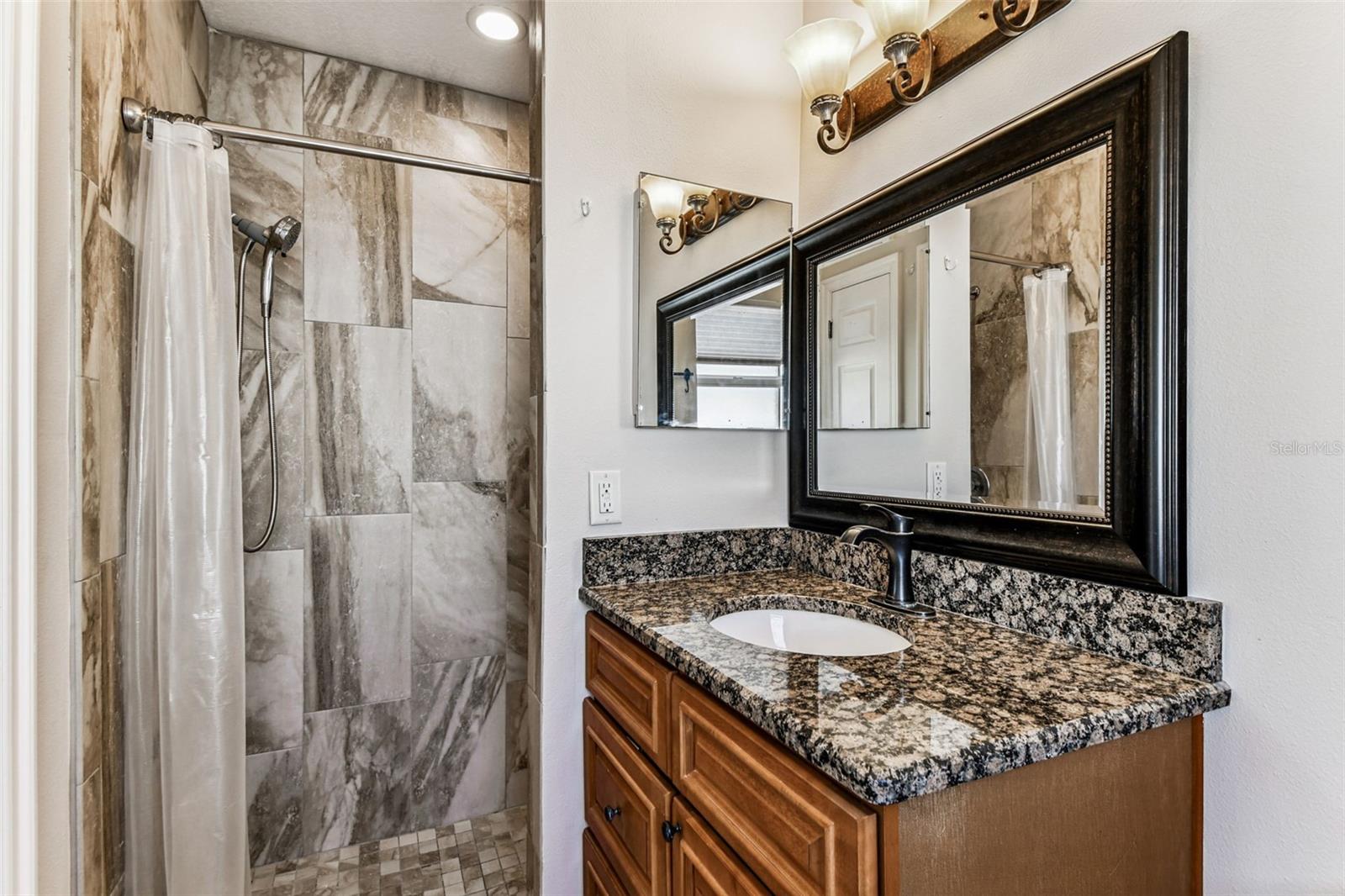 WOODLAND HILLS 1ST ADD - Residential