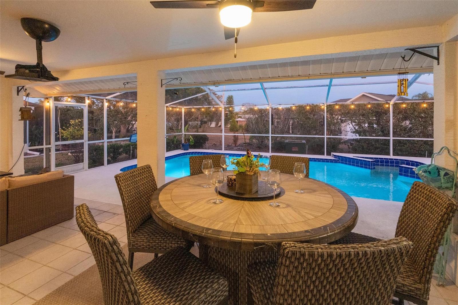 CYPRESS LAKES - Residential