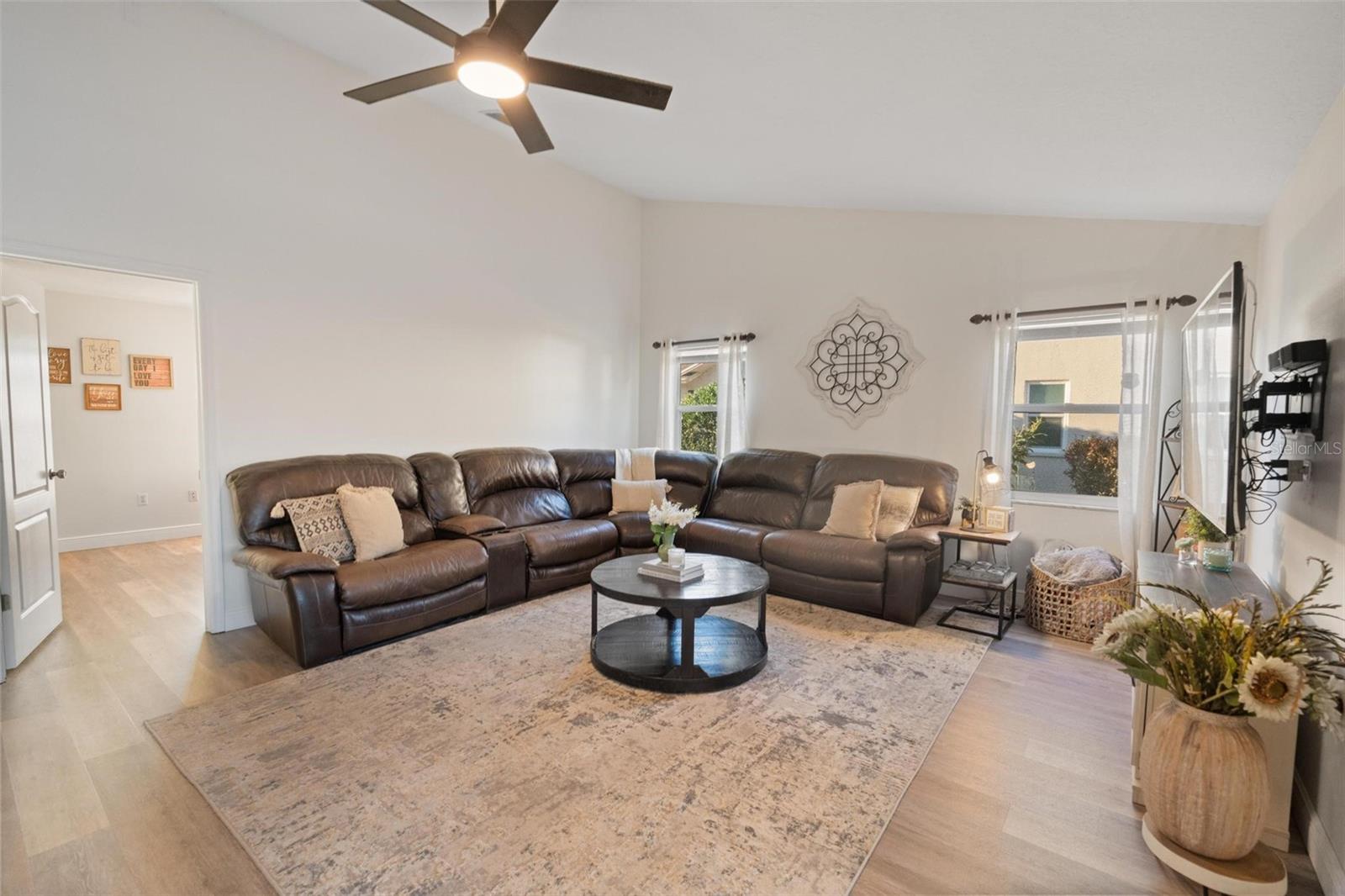 CYPRESS LAKES - Residential