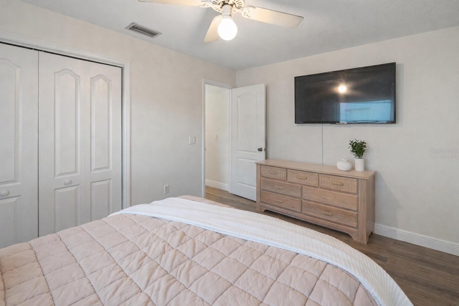 CYPRESS LAKES - Residential