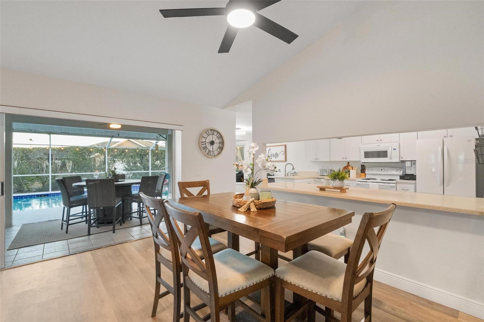 CYPRESS LAKES - Residential