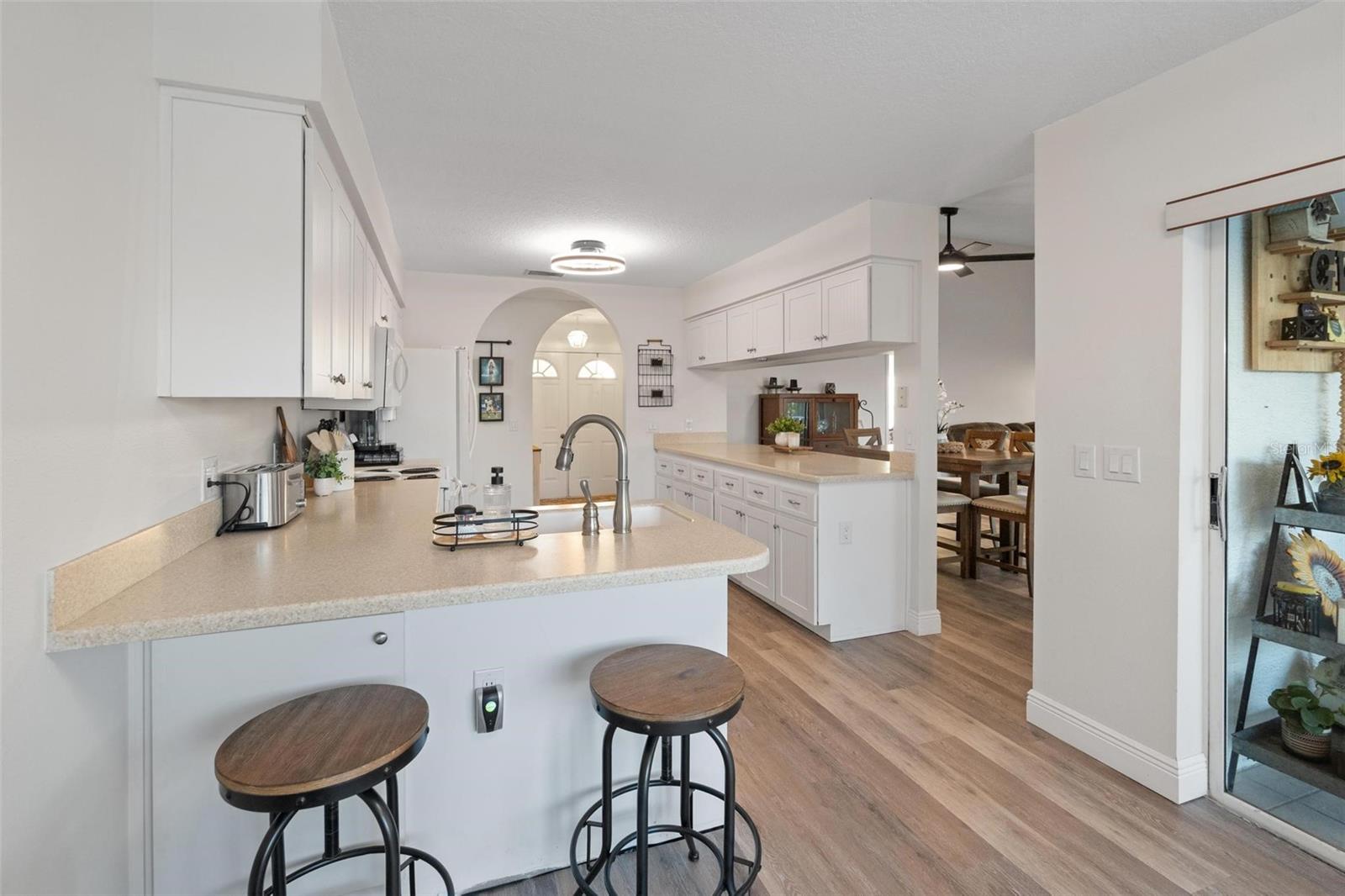 CYPRESS LAKES - Residential