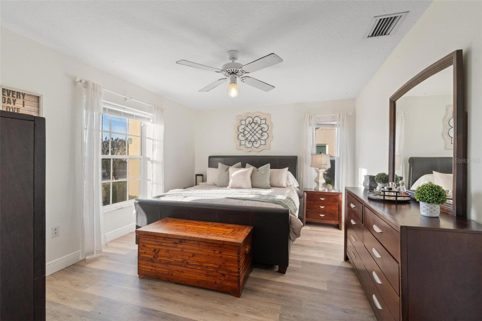 CYPRESS LAKES - Residential