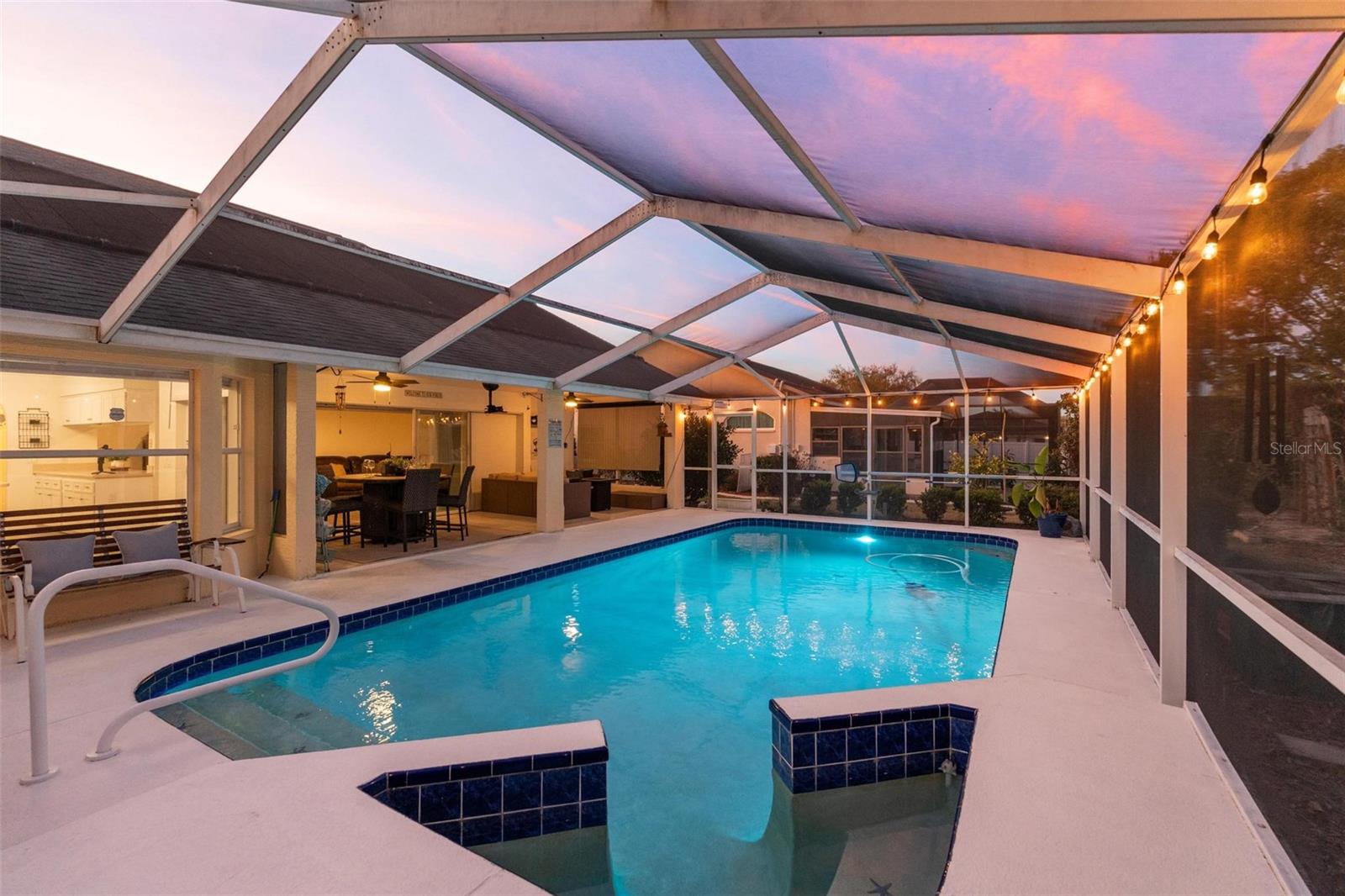 CYPRESS LAKES - Residential