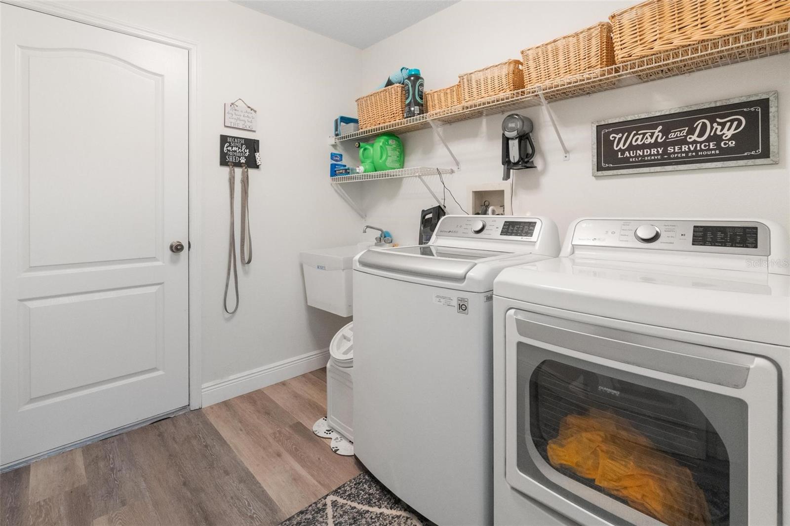 CYPRESS LAKES - Residential