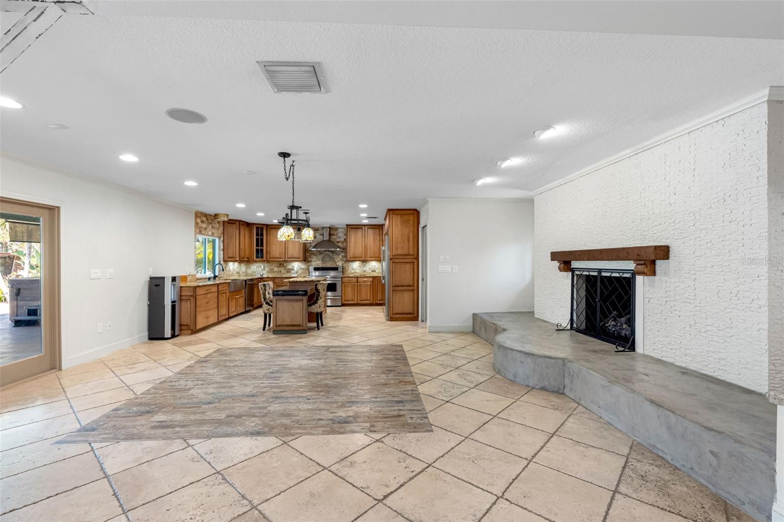 UNPLATTED - Residential