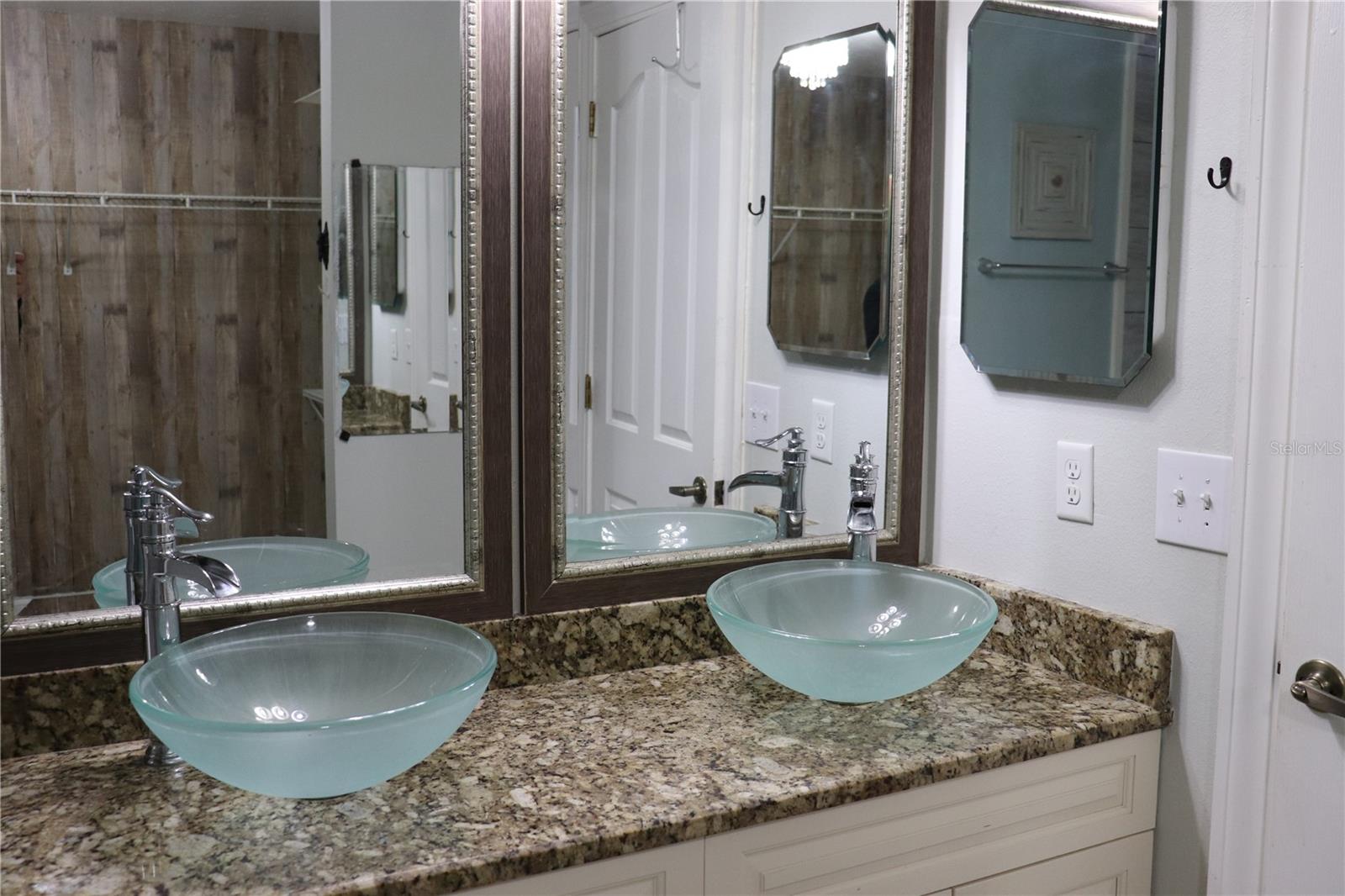 TANGERINE - Residential