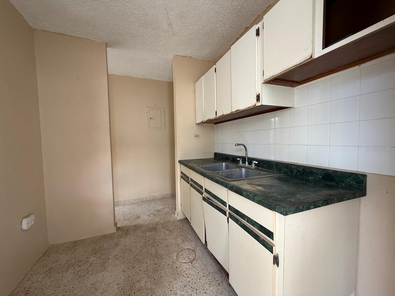 ALTURAS DE SAN PEDRO - Residential