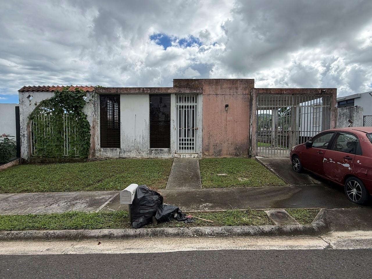 ALTURAS DE SAN PEDRO - Residential