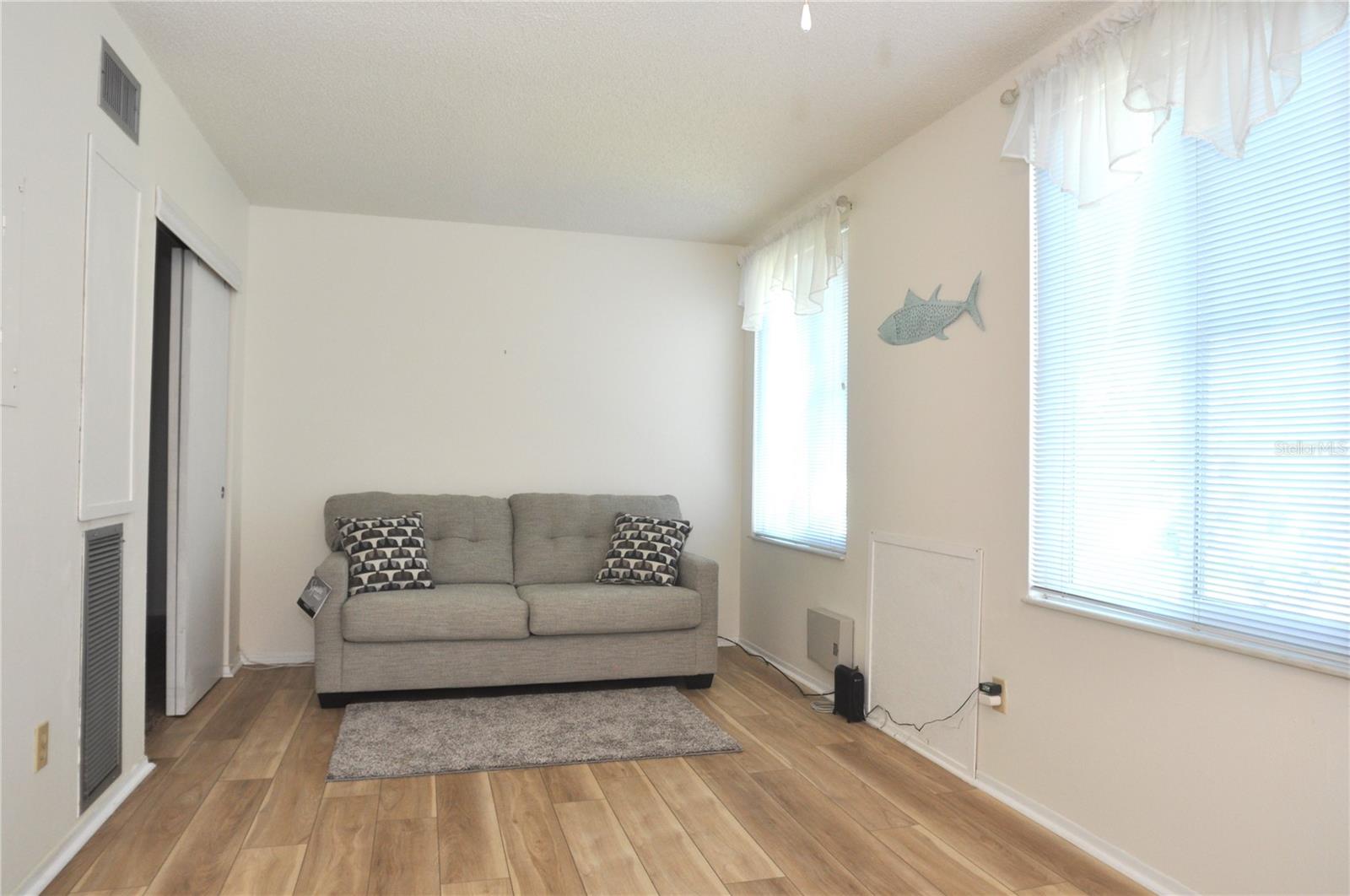 ON TOP OF THE WORLD - Residential