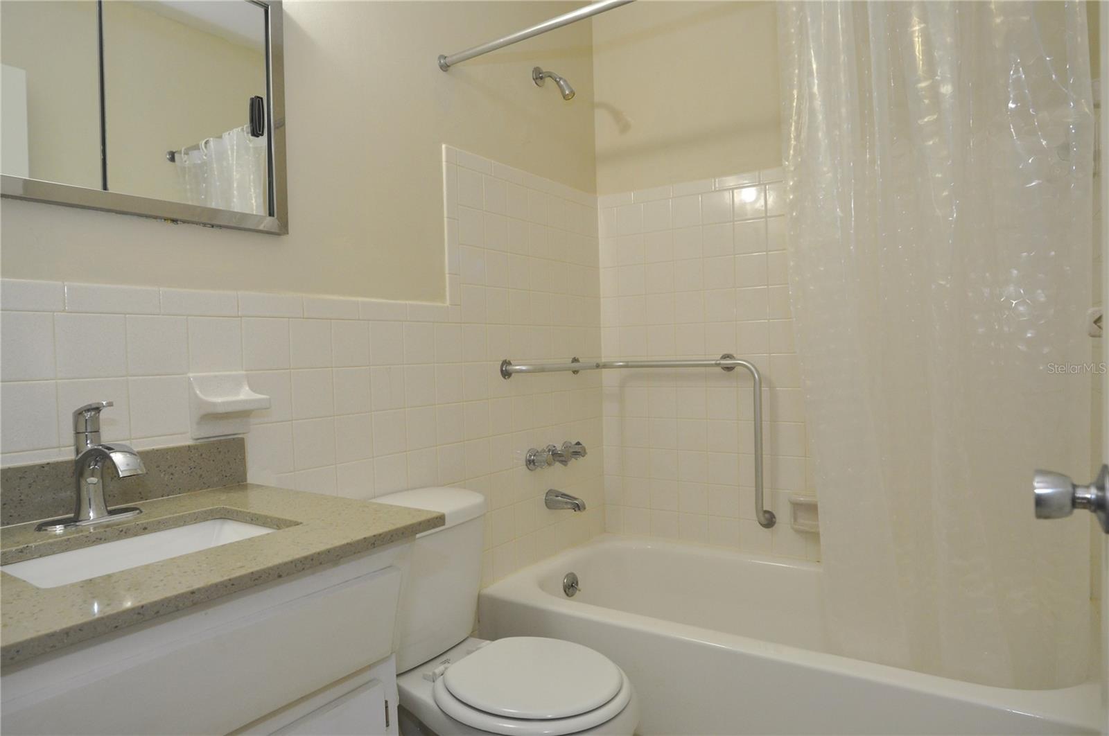 ON TOP OF THE WORLD - Residential