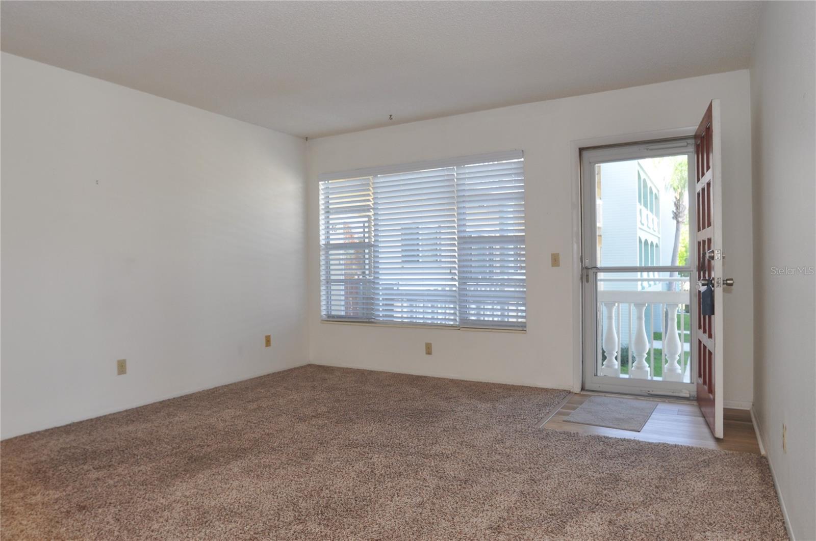 ON TOP OF THE WORLD - Residential