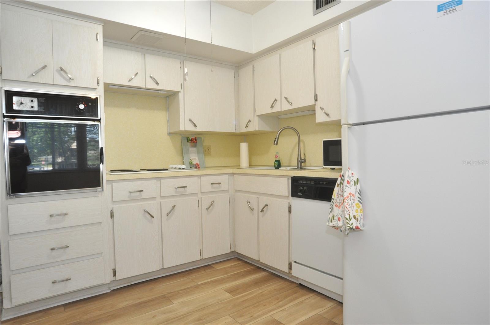 ON TOP OF THE WORLD - Residential