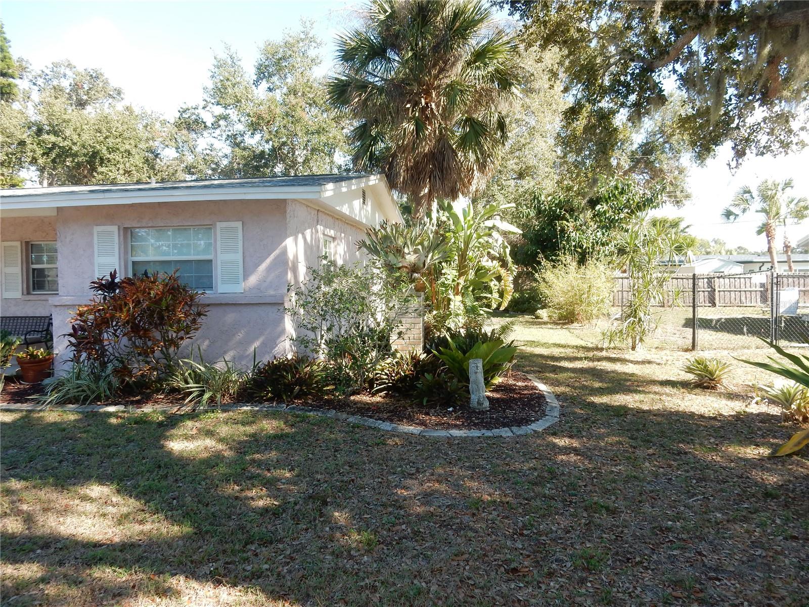 KENSINGTON PARK - Residential