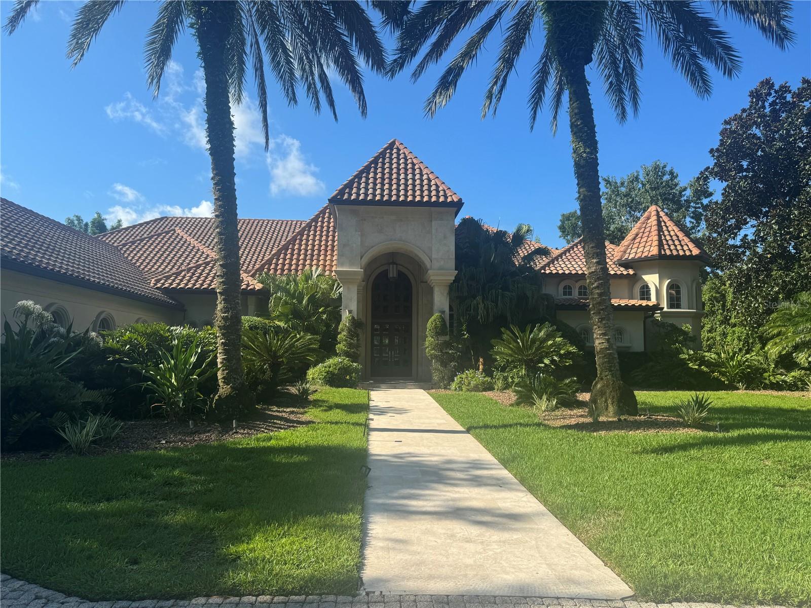 Amazing howe in the Guard gated community of Heathrow Woods