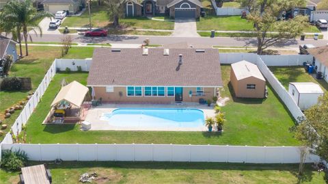 A home in PLANT CITY