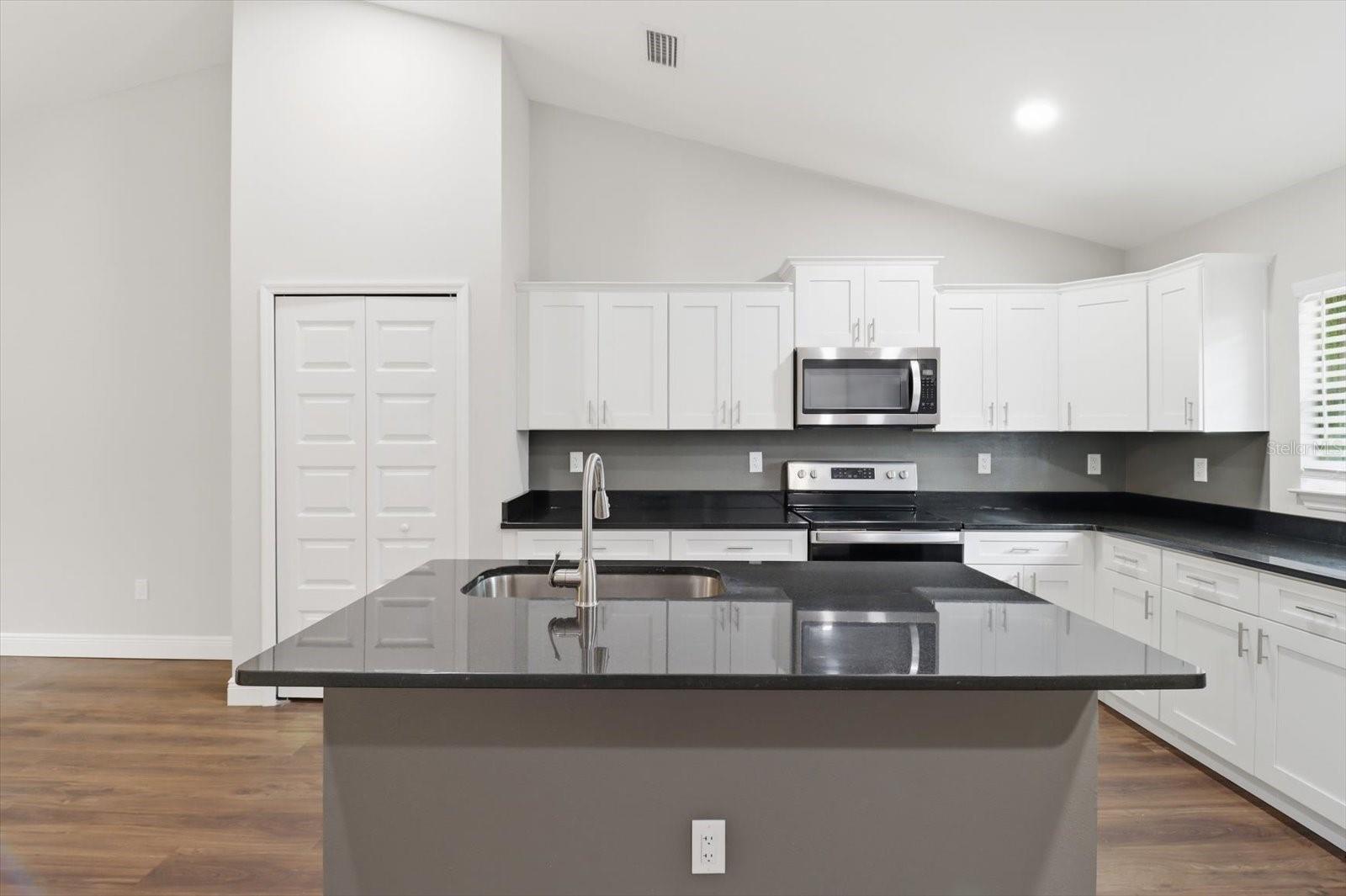 CITRUS SPGS UNIT 01 - Residential