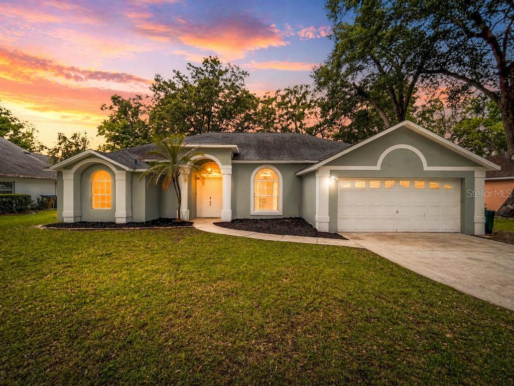 WHISPERING OAKS - Residential