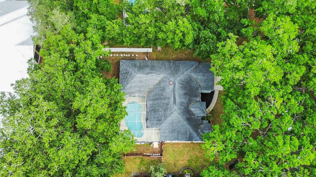 WHISPERING OAKS - Residential