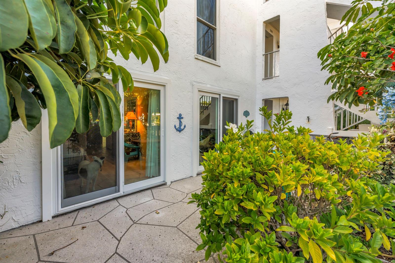 1655 S HIGHLAND AVENUE J187