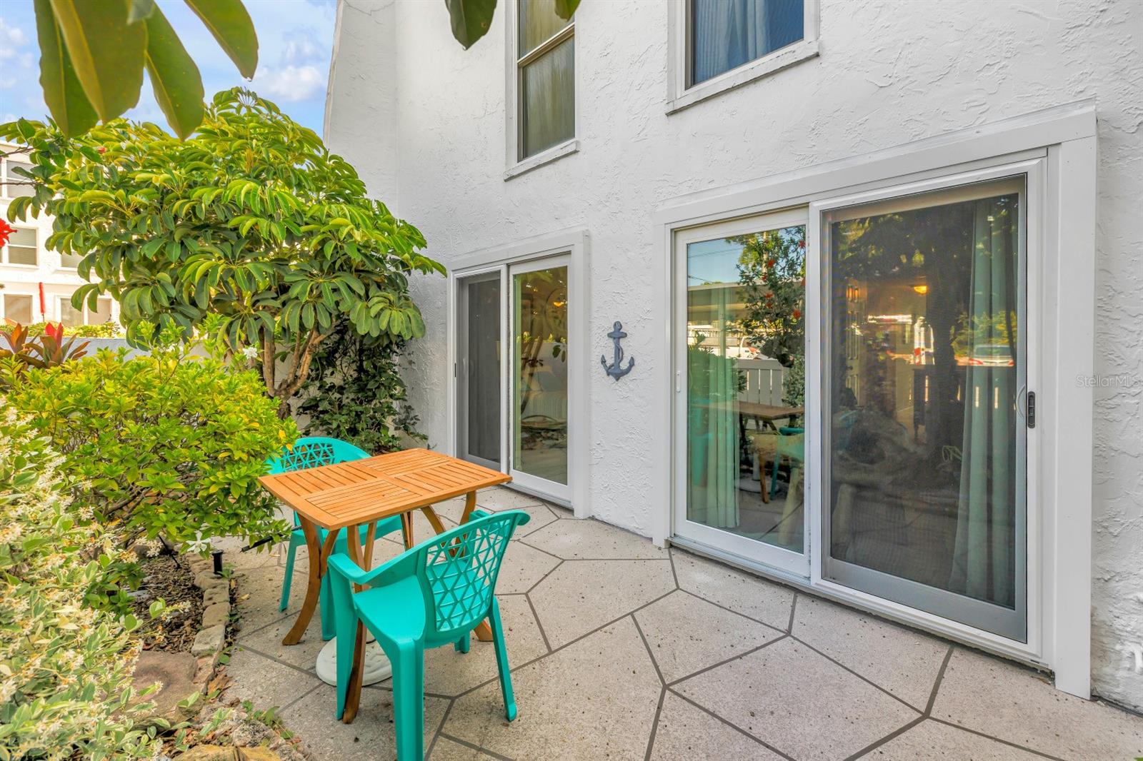 1655 S HIGHLAND AVENUE J187