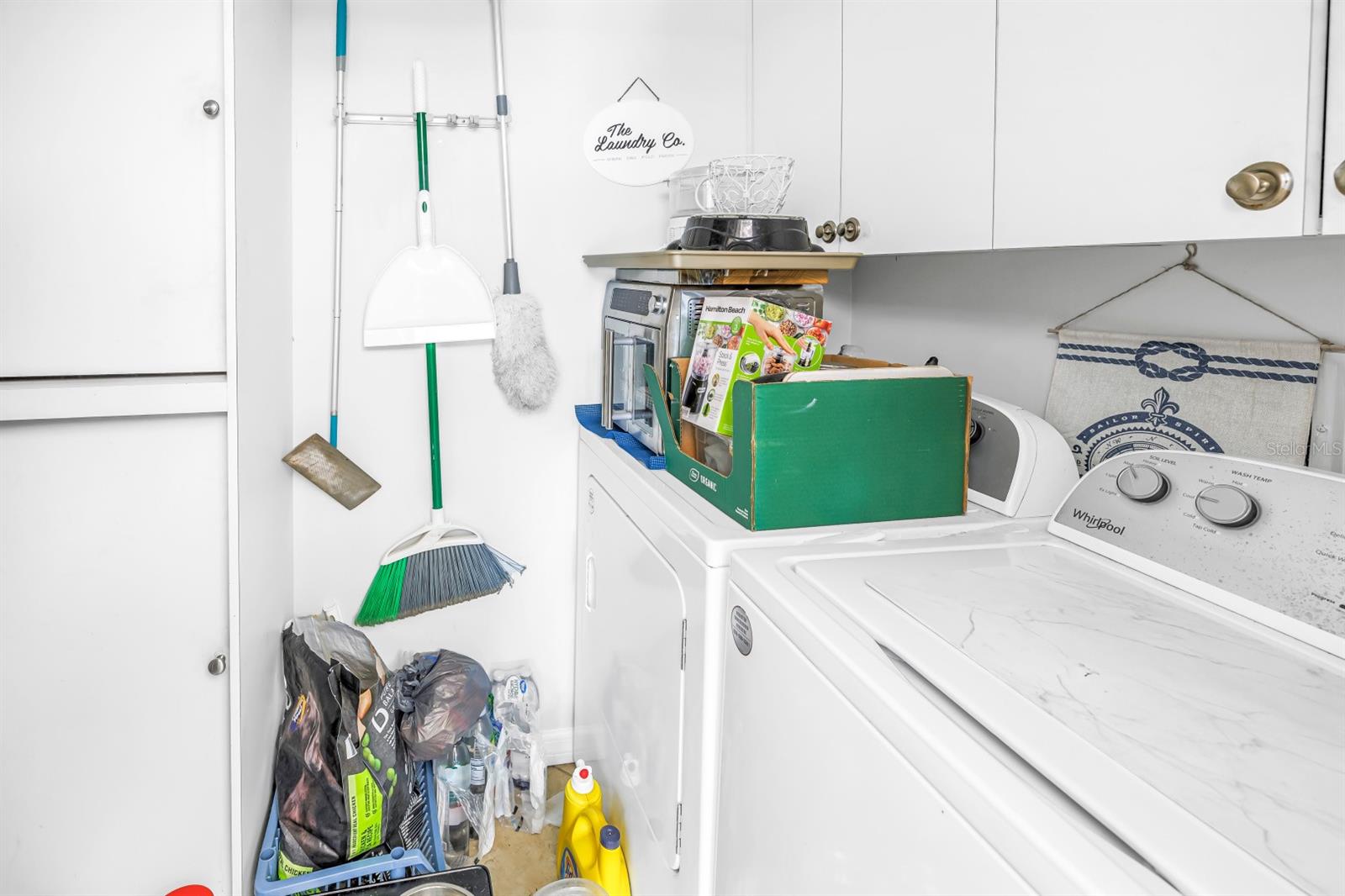 PENTHOUSE GROVES - Residential