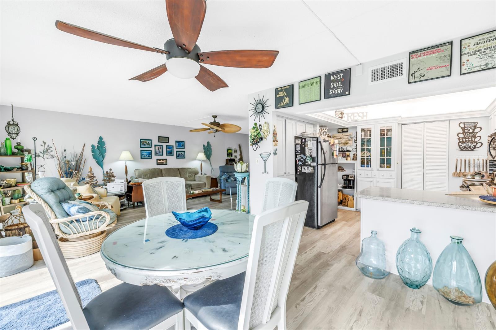 PENTHOUSE GROVES - Residential